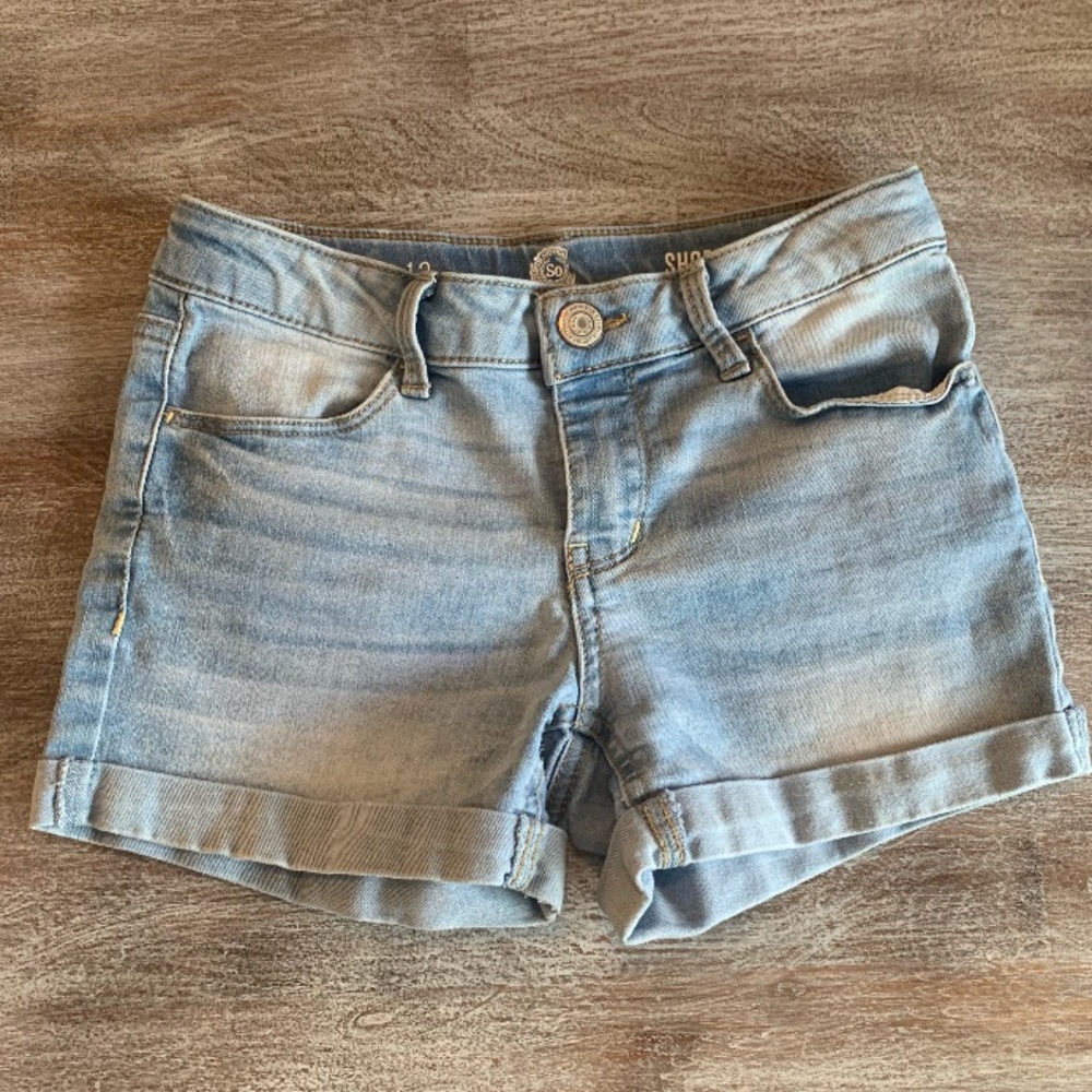 “So” light wash jean shorts